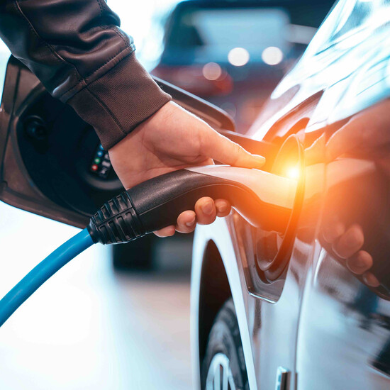 Elektroautos und Hybridautos im Vergleich